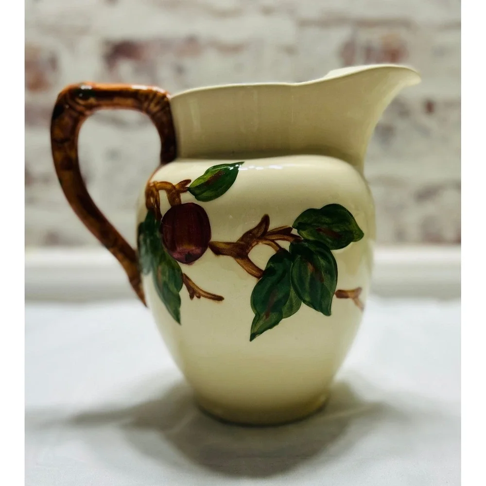 Vintage Franciscan Apple 8.75